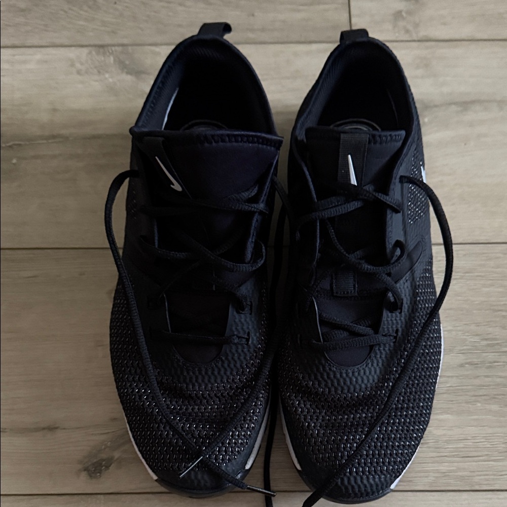 Nike Men's Black Sneakers